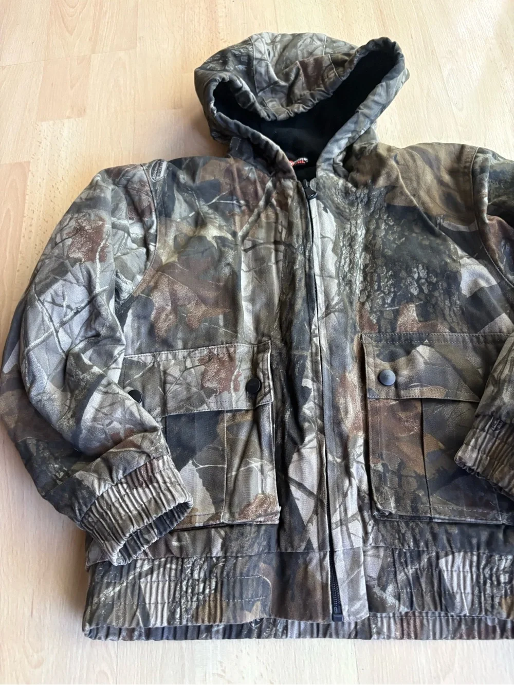 Outfitters Ridge boy M 8 realtree hardwoods camo zip up jacket quilted pockets